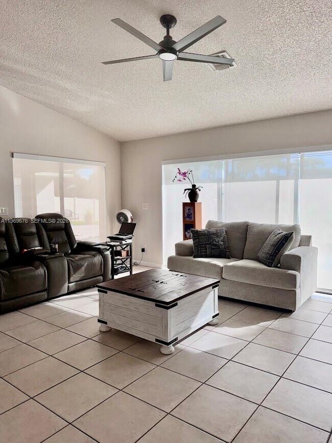 Building Photo - 1080 NW 100th Way