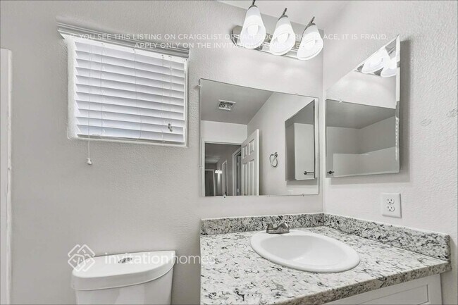 Building Photo - 12656 W Orange Dr