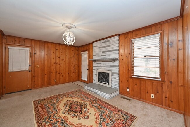 Building Photo - **WELL-LOVED AND WELL-MAINTAINED ONE-LEVEL CRIEVE HALL AREA HOME READY FOR YOU TO CALL HOME**