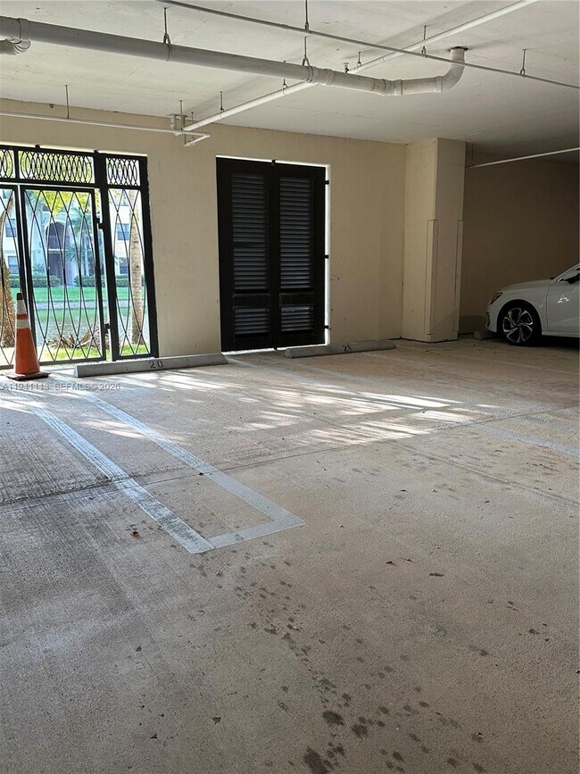 Building Photo - 3055 NW 126th Ave