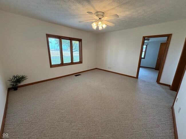 Building Photo - 2010 N 675 E