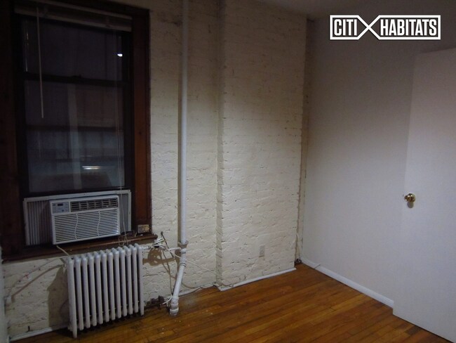 Building Photo - 219 Mulberry St