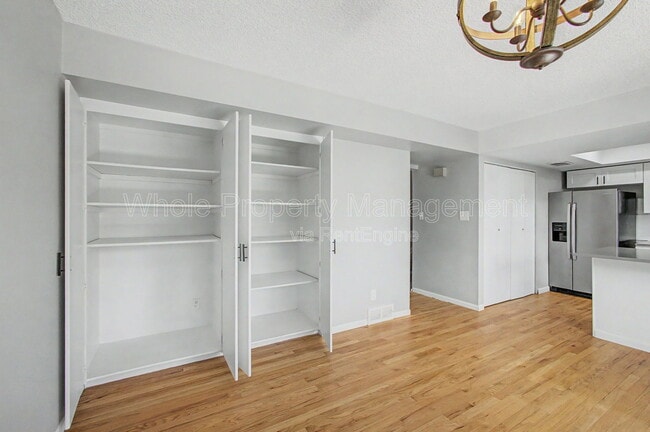 Building Photo - 9037 E Nassau Ave