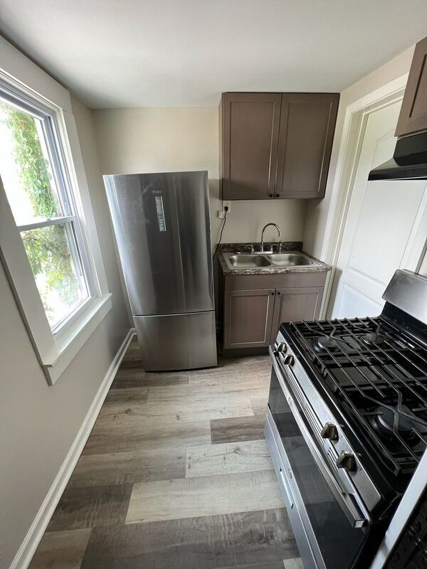 Building Photo - 2405 W Broadway