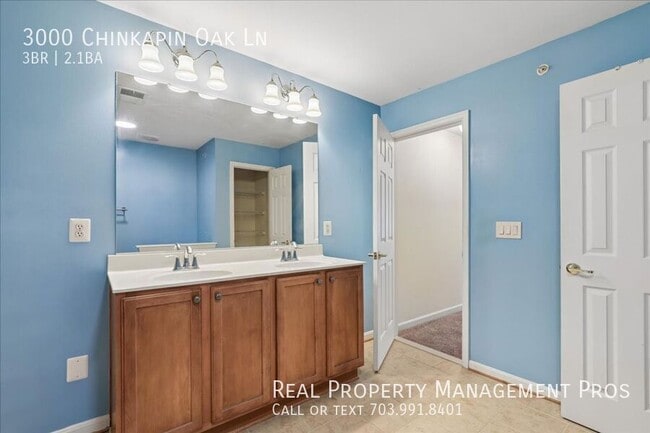 Building Photo - 3000 Chinkapin Oak Ln