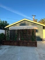 Building Photo - 3647 Los Feliz Ct