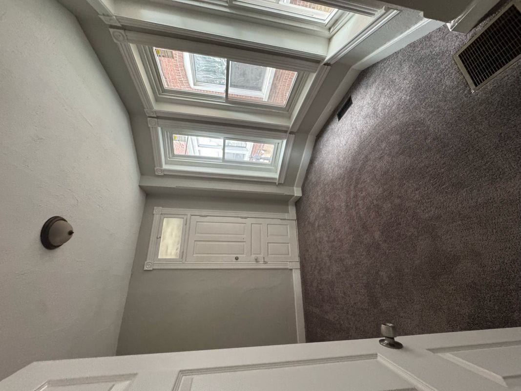 Building Photo - 241 N 4th St