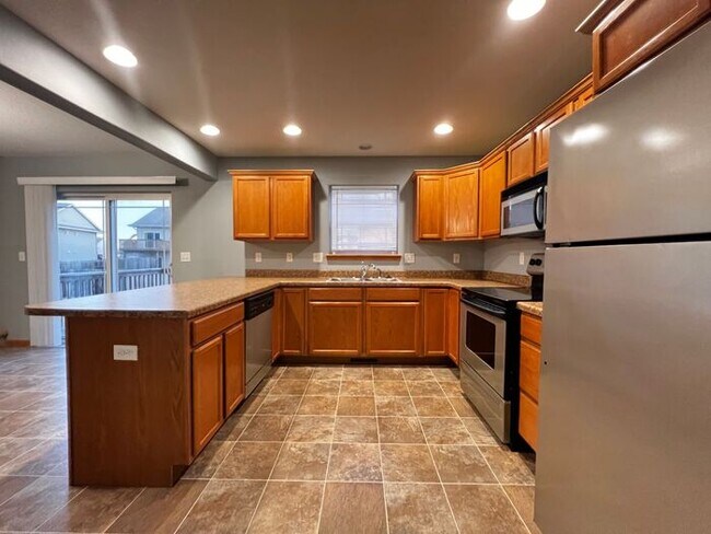 Building Photo - $1,850 | 3 Bedroom, 3 Bathroom Town Home | No Pets | Available for August 1st, 2026 Move In!