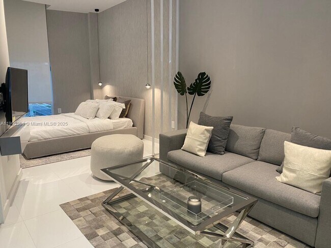 Primary Photo - 851 NE 1st Ave