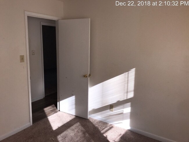 Building Photo - 6506 Delliert Ct