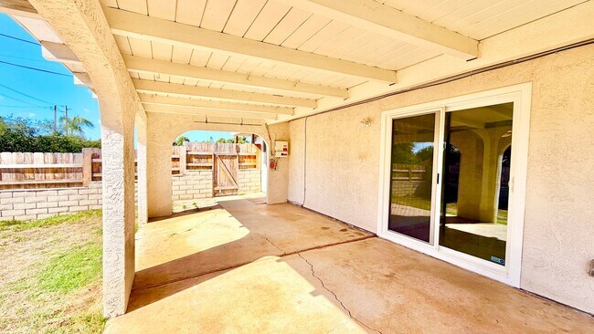 Building Photo - Wonderful Single-Story Home with Remodeled Kitchen and Baths, Fresh Paint, and Minutes to downtow...