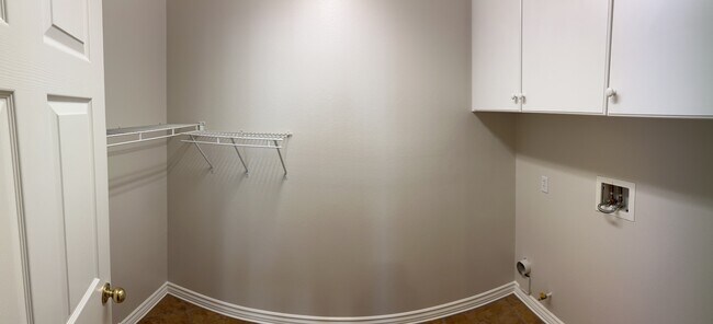 Building Photo - 28839 Chatham Ln