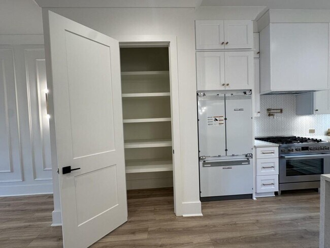 Building Photo - 4802 Moonview Ln