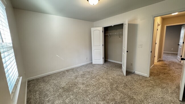 Building Photo - 225 Westfield Dr