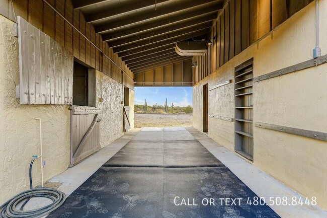 Building Photo - Charming Desert Retreat with 360° Mountain...