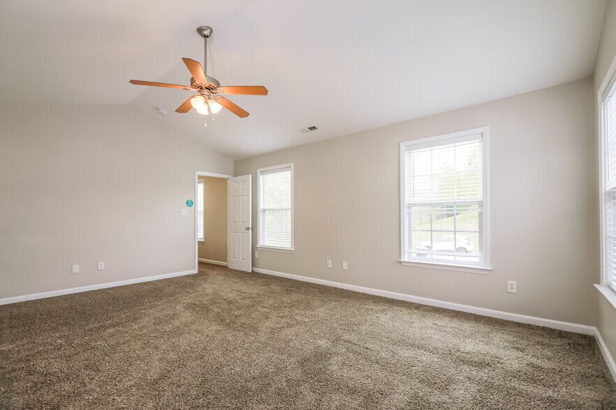 Building Photo - 318 Jewel Haven Way