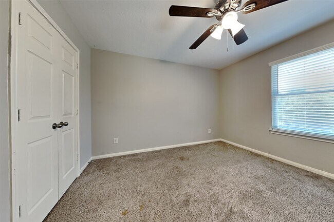 Building Photo - 21458 Hunter Hart Dr