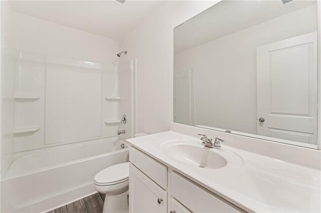 Building Photo - 649 Isom Walk