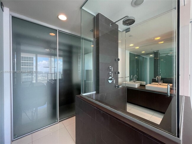 Building Photo - 1040 Biscayne Blvd