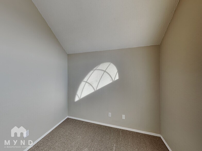 Building Photo - 2341 Baretta Dr