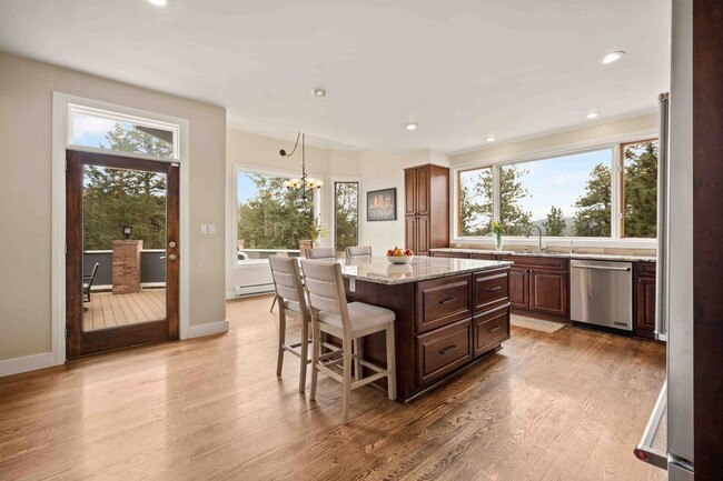 Building Photo - Exquisite Lookout Mountain Estate – Where ...