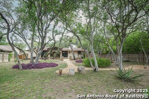 Building Photo - 302 W Silver Sands Dr