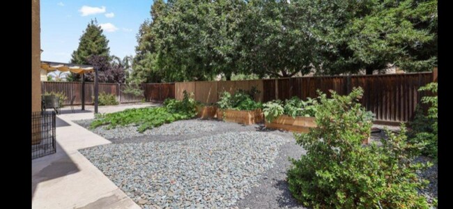 Building Photo - 4036 Escatta Ave