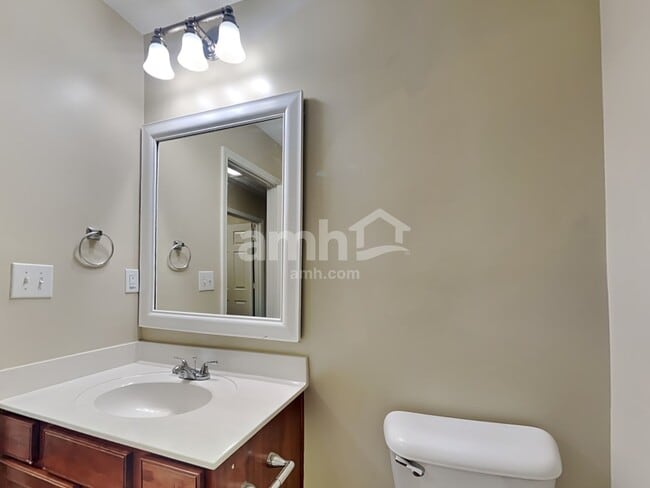 Building Photo - 5069 Carrington Ct