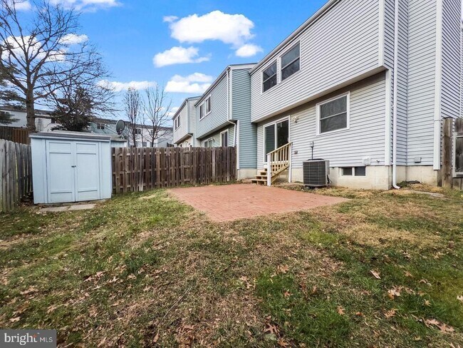 Building Photo - 10110 Shelldrake Cir