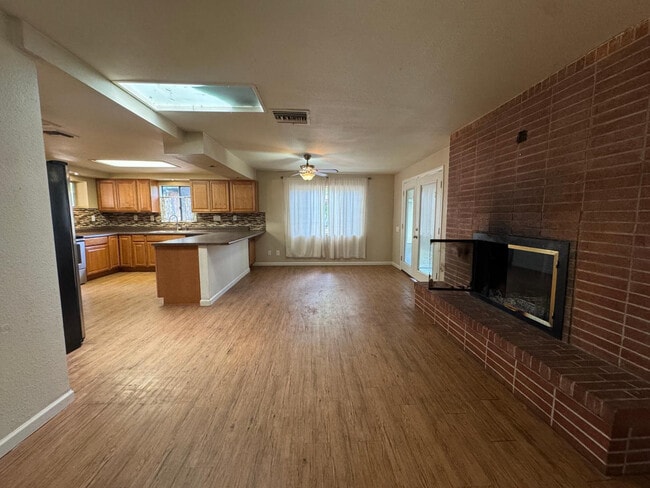 Building Photo - 67 E Goddard Ln