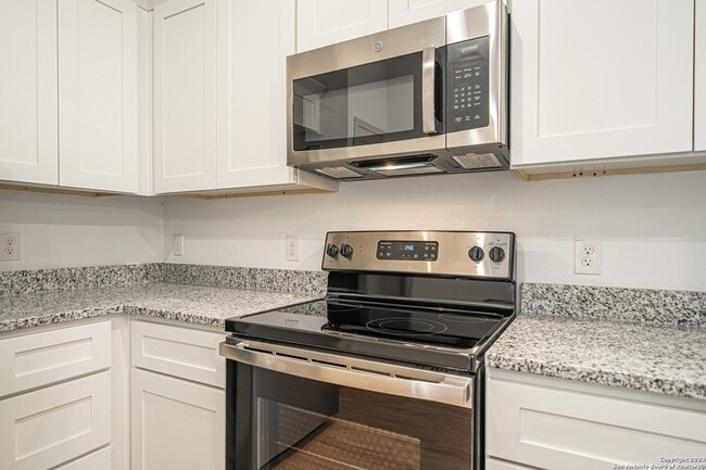 Building Photo - 13513 Tulipwood Nook