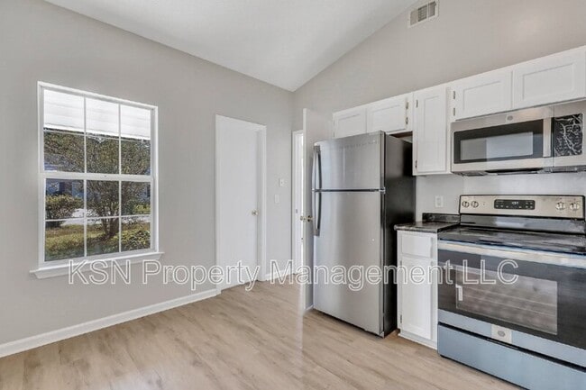 Building Photo - 129 Finn Cir