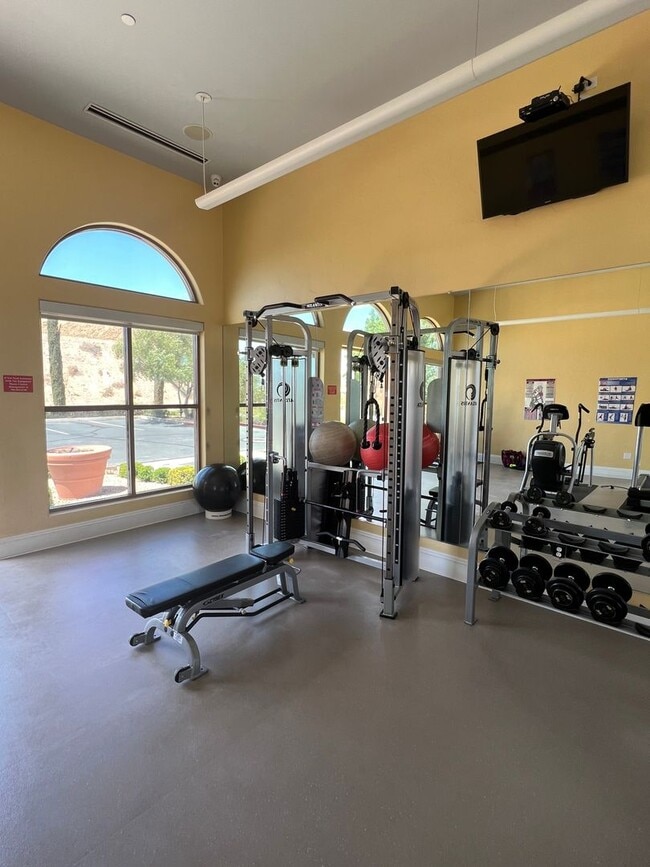 Building Photo - Lake Las Vegas Beauty!!! $2400 Great Views...
