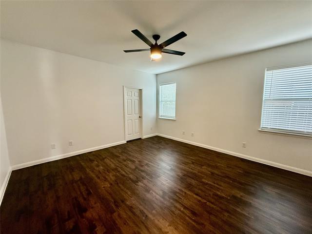 Building Photo - 205 Oriole Dr