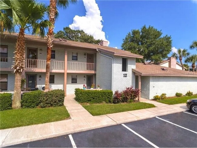 Building Photo - 2 Bedroom 1.5 Bath Urban Retreat Near the ...