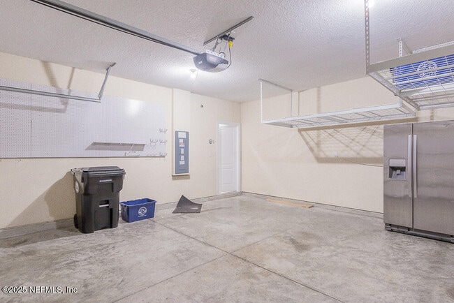 Building Photo - 4599 Plantation Oaks Blvd