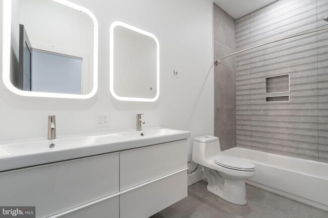 Building Photo - 3222 Turner St