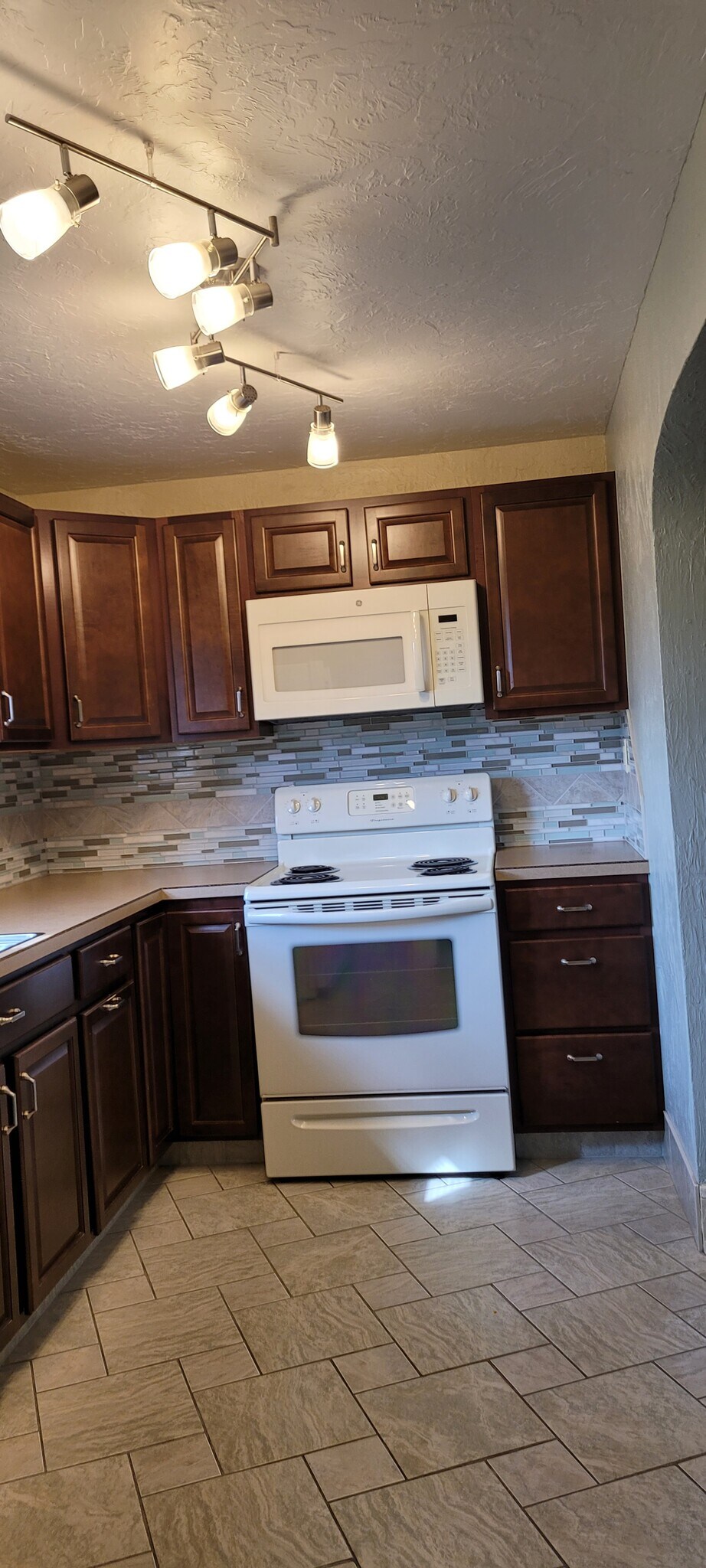 Building Photo - 1549 Idaho Ave