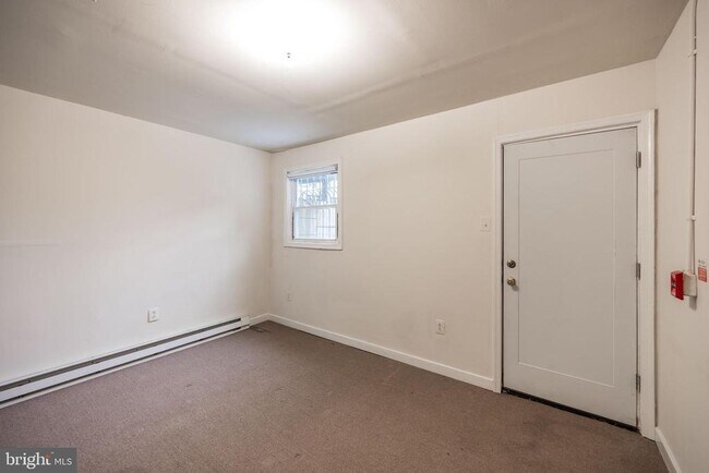 Building Photo - 1534 S 4th St