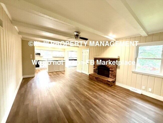 Building Photo - 9425 Carter Dr