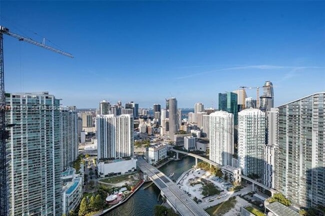 Building Photo - 88 SW 7th St