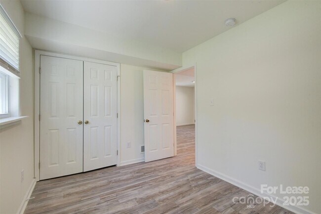 Building Photo - 3900 Rhodes Ave