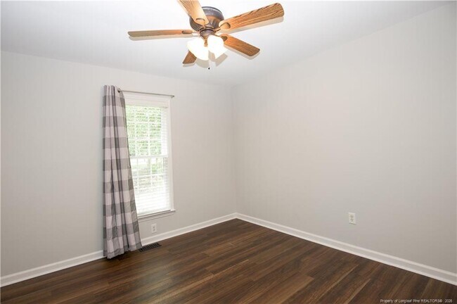 Building Photo - 184 Olde Farm Rd