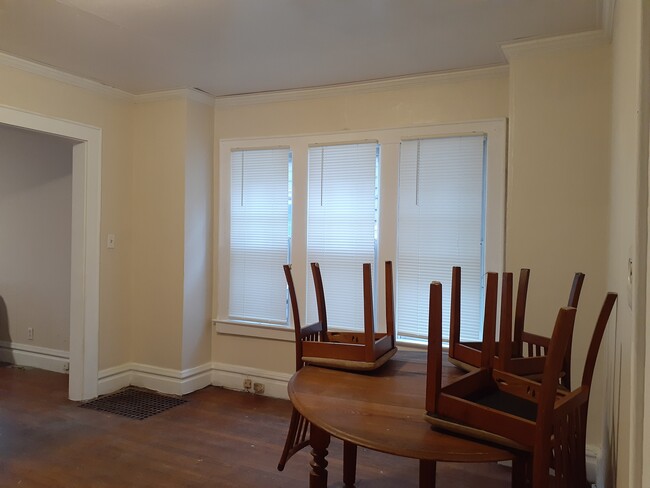 Dining room - 851 Ackerman Ave