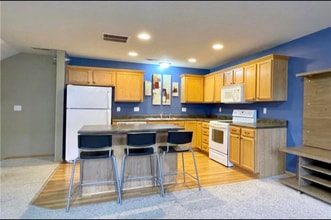 Building Photo - 2150 NE 18th St