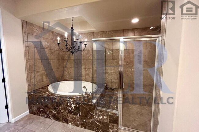 Building Photo - 3Bed/2.5Bath Townhouse in Carefree! $4499 MOVE-IN SPECIAL! Move-In Ready on 04/09/2026!