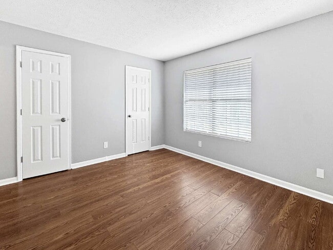 Building Photo - Recently Renovated Condo in Lake Lanier Community