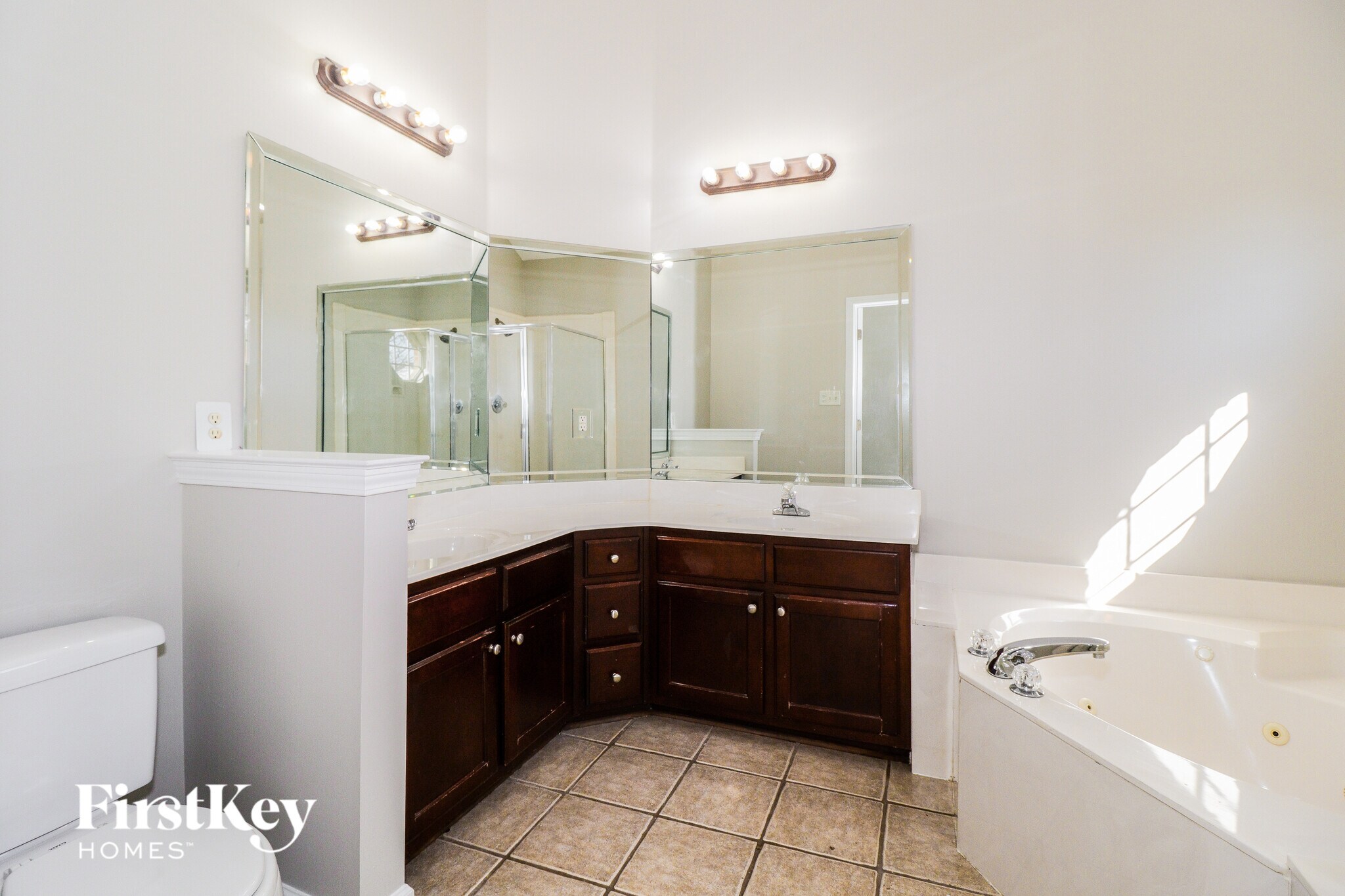 Building Photo - 6870 Manslick Rd