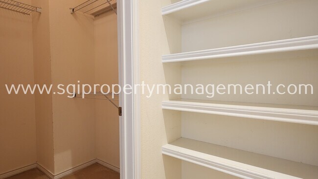 Building Photo - 1221 Lake Pointe Way