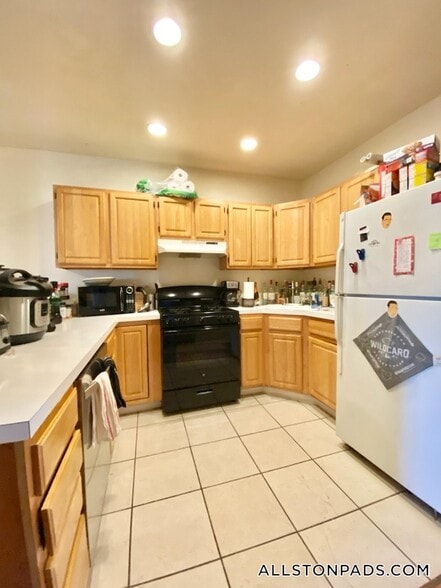 Building Photo - 35 Adamson St